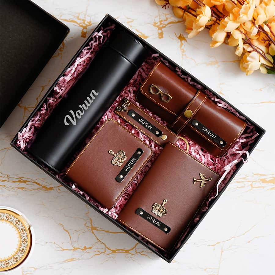 Amazon.com: The Wedding Party Store Engraved Watch Box for Men - Personalized  Gifts for Him - Custom Husband Boyfriend Gift (Brown) : Clothing, Shoes &  Jewelry