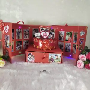 Red Surprise Love Box loaded with Kitkat chocolate bouquet