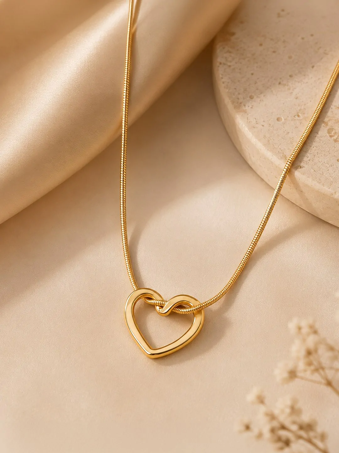 Elegant Heart Link Golden Pendant Necklace 1 heart pendent